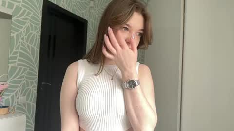 Sally 3 online show from May 26, 5:47 am