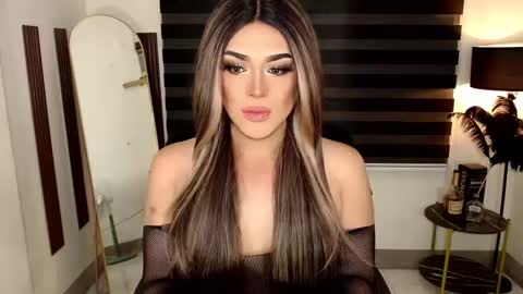 Snapshot of marinamorets chatting on December 21, 2:52 am marina online show from December 21, 2:52 am