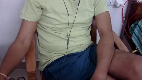 Snapshot of marinavine chatting on February 1, 1:30 pm The SHY UncutBoy online show from February 1, 1:30 pm