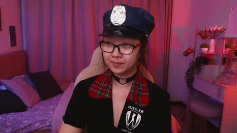 Marine  online show from May 28, 2:03 pm
