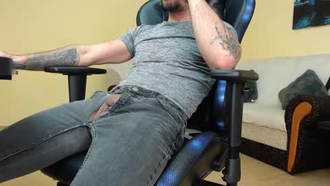 marioslim online show from January 2, 11:41 am