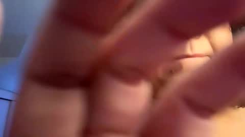 mariposa990 online show from April 18, 5:22 am