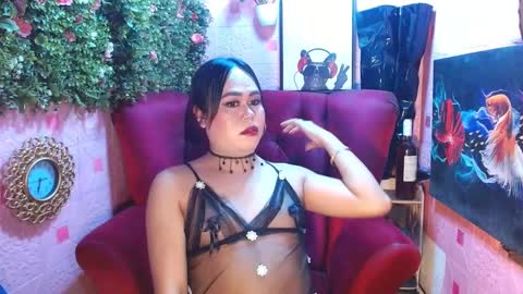 Snapshot of mariposa_911 chatting on March 10, 3:45 am LEAH online show from March 10, 3:45 am