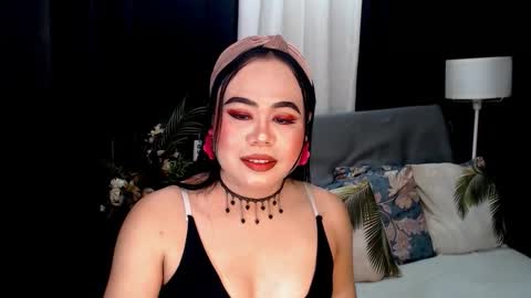 Snapshot of mariposa_911 chatting on October 24, 10:11 am LEAH online show from October 24, 10:11 am