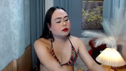 LEAH online show from February 6, 7:45 am