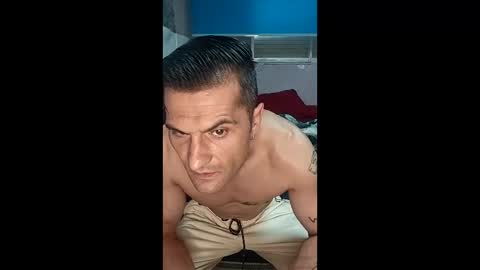 marius_23 online show from April 12, 10:09 am