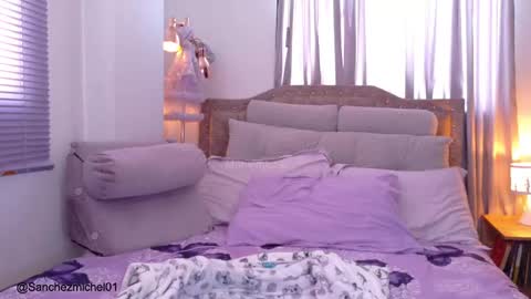    online show from September 30, 7:52 pm