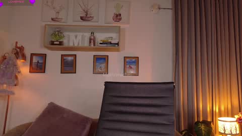 marivimichel_s online show from April 9, 9:58 am