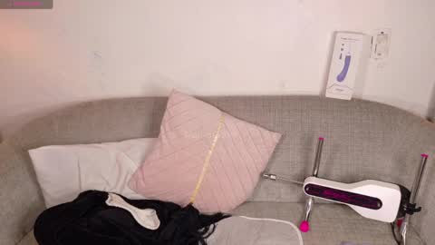 marivimichel_s online show from April 16, 10:38 am