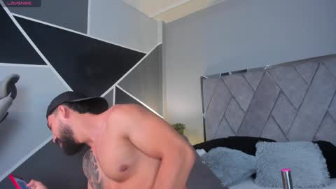 Snapshot of mark_broown_ chatting on January 26, 5:13 pm mark_broown_ online show from January 26, 5:13 pm