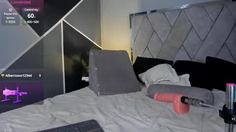 Snapshot of mark_broown_ chatting on February 22, 12:38 am mark_broown_ online show from February 22, 12:38 am