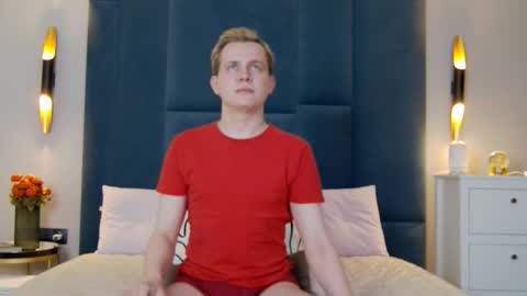 Mark online show from March 26, 9:42 pm