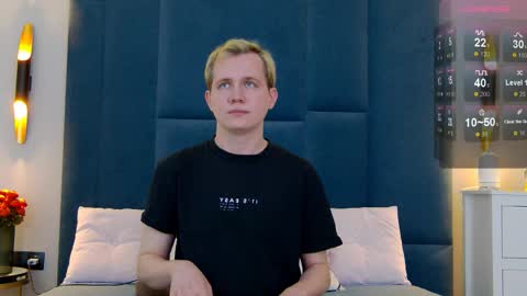 Mark online show from April 1, 10:51 pm