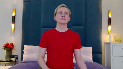 Mark online show from April 8, 4:12 am