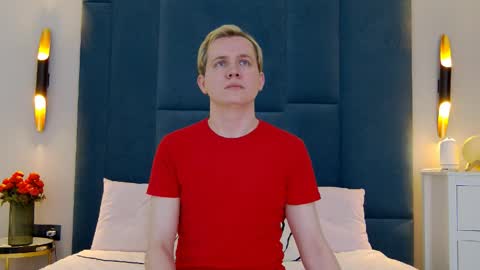 Mark online show from April 11, 2:27 am