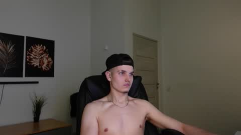 MARK KARSON online show from March 4, 7:20 pm