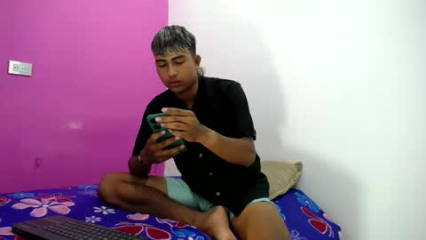 mark_latin18 online show from February 9, 6:22 am