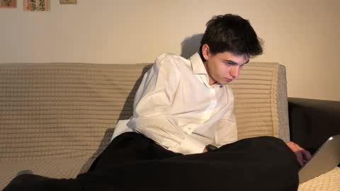 Mark online show from October 16, 11:33 am