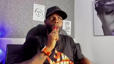 Snapshot of mark_vega chatting on February 20, 4:31 am Mark online show from February 20, 4:31 am