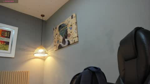 markbowie online show from March 29, 11:54 am