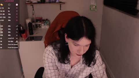 Mark online show from December 22, 6:04 pm