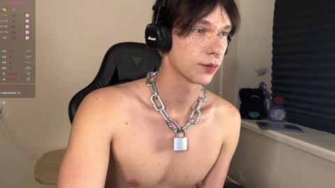 Mark online show from October 21, 3:02 pm