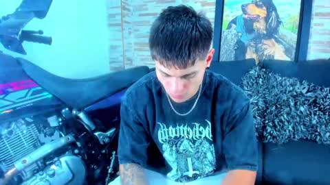 Snapshot of marko_toro__ chatting on January 18, 11:33 pm Sebastian online show from January 18, 11:33 pm