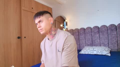 Sebastian online show from December 2, 8:48 pm