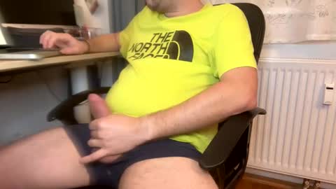 Snapshot of markus1987graz chatting on January 24, 7:19 am markus1987graz online show from January 24, 7:19 am