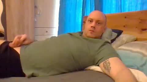 markus_7 online show from April 13, 12:43 pm