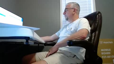 marky0029 online show from April 2, 12:03 pm