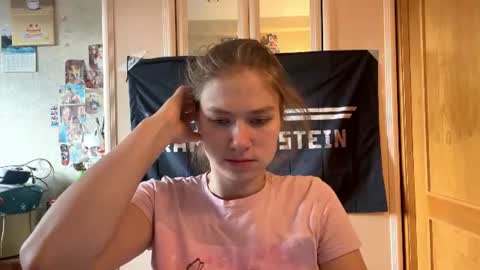 Codi online show from June 26, 3:22 am