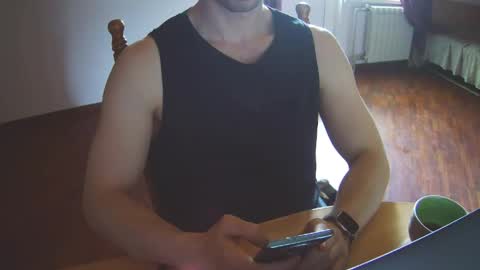 Snapshot of marlinten chatting on May 27, 12:24 pm marlinten online show from May 27, 12:24 pm