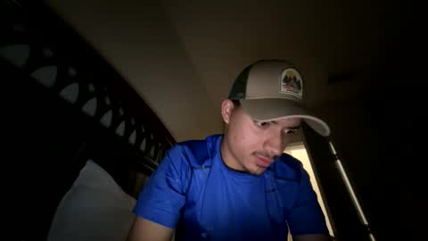 Snapshot of marlonnolascotabora15 chatting on April 22, 12:35 am marlonnolascotabora15 online show from April 22, 12:35 am