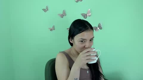 Snapshot of marlyanal chatting on June 14, 5:26 pm Marly Anal online show from June 14, 5:26 pm