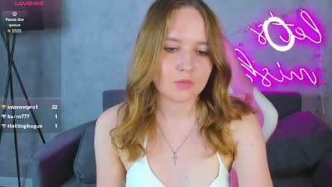Snapshot of marlyn_owen chatting on June 25, 5:12 am Emmaa online show from June 25, 5:12 am