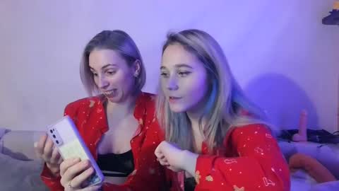 Snapshot of marmaladeli chatting on December 14, 8:51 pm MarmaladeLi online show from December 14, 8:51 pm