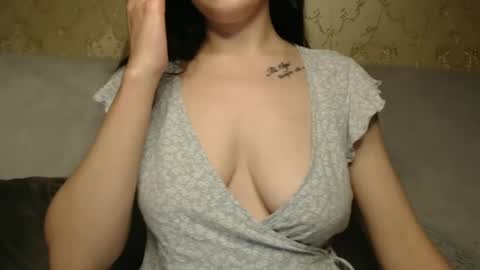 Snapshot of marry__ chatting on December 8, 8:47 pm marry__ online show from December 8, 8:47 pm