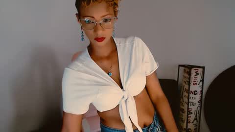 Snapshot of marryme00 chatting on October 3, 2:36 pm May online show from October 3, 2:36 pm