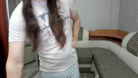 Snapshot of marryplz chatting on November 12, 2:01 am Alan online show from November 12, 2:01 am