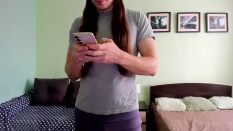 Alan online show from April 12, 4:50 am