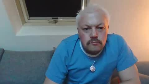 Snapshot of mars0481 chatting on March 8, 3:56 pm mars0481 online show from March 8, 3:56 pm