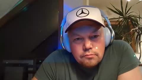 Snapshot of mars0481 chatting on November 28, 9:06 pm mars0481 online show from November 28, 9:06 pm