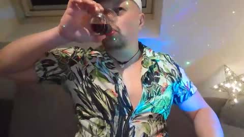 Snapshot of mars0481 chatting on December 2, 1:11 am mars0481 online show from December 2, 1:11 am