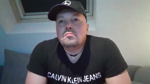 mars0481 online show from December 15, 5:28 pm