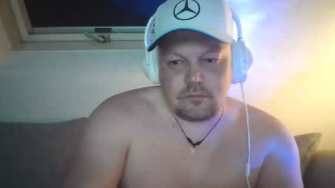 mars0481 online show from March 21, 7:06 pm