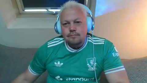 mars0481 online show from April 14, 1:06 pm