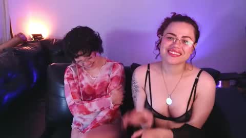 Snapshot of marsdoll chatting on November 19, 4:29 pm Marsdoll online show from November 19, 4:29 pm