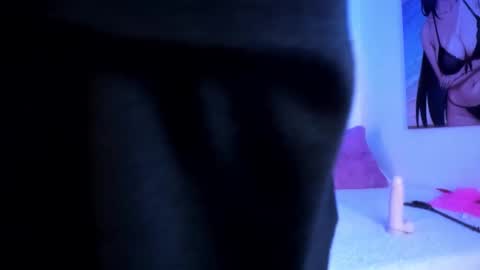 Snapshot of marsella_safatta chatting on December 1, 11:10 pm marsella_safatta online show from December 1, 11:10 pm