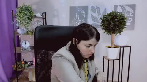 martaedams online show from April 10, 6:18 am